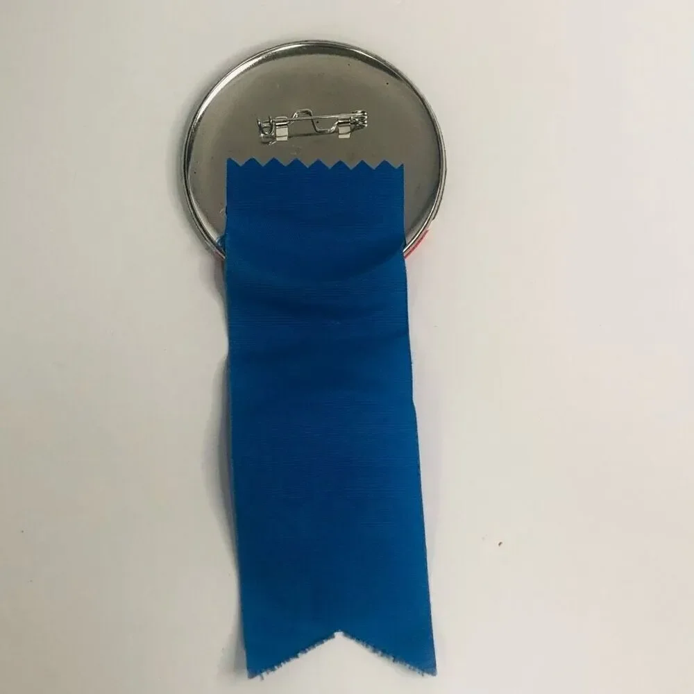 coleman quick‎ bed pin pin back button air bed badge blue ribbon advertising